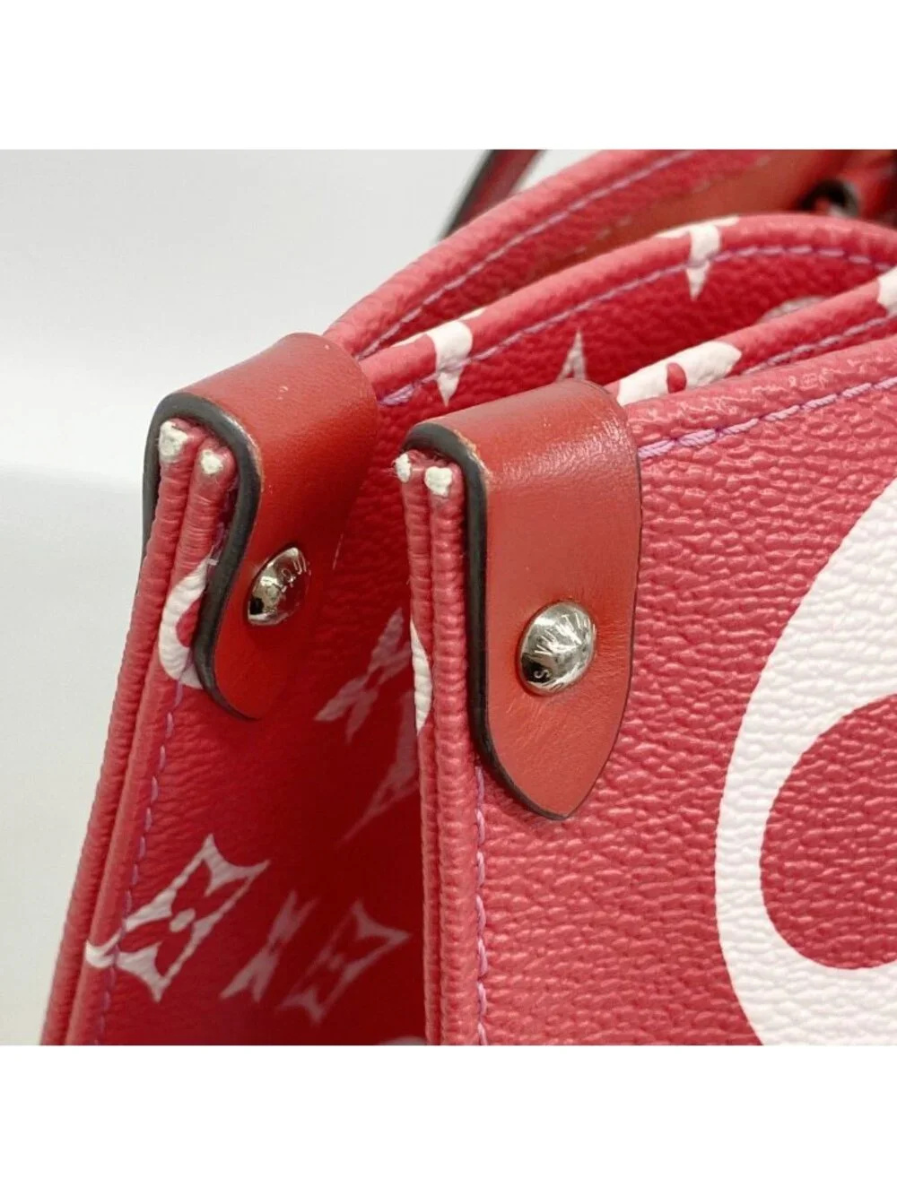 Louis Vuitton Tote Monogram LV Escale On The Go GM Rouge 2-Way